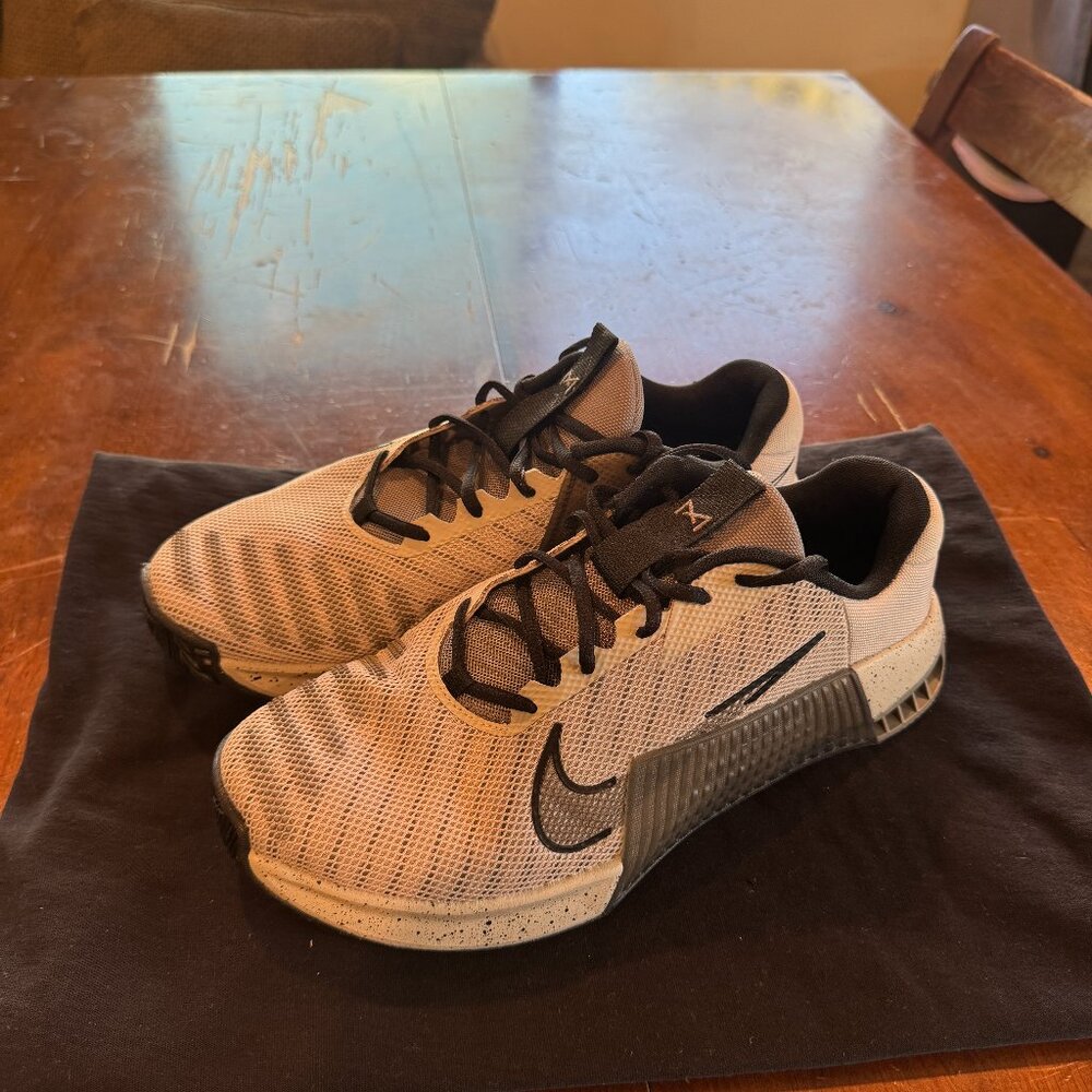 Nike Metcon Training Shoes Grey Black Hyperlift